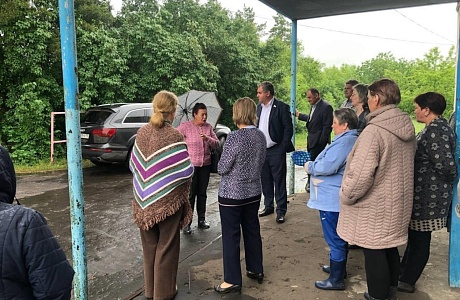 Насущные проблемы решаем с депутатом
