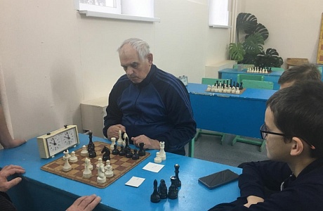 3 января 2024 года в спортивной школе р.п. Колышлей среди обучающихся ДЮСШ, а также взрослого населения прошёл турнир по шахматам