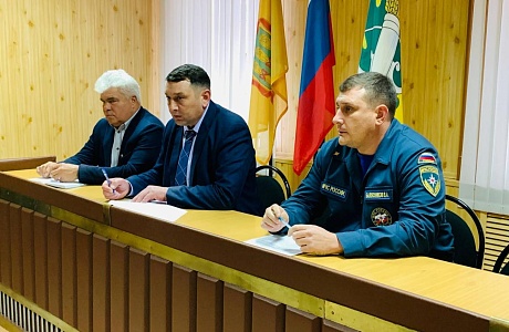 Проведение внеочередного заседания комиссии по предупреждению и ликвидации последствий чрезвычайных ситуаций и обеспечению пожарной безопасности 