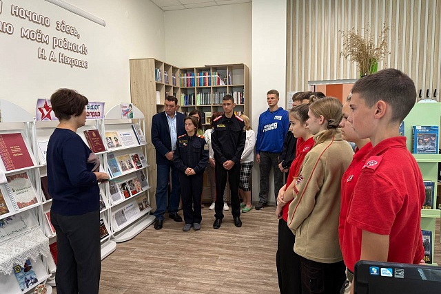 8 сентября в районной библиотеке проведен патриотический час «Их подвиг будет обжигать сердца»