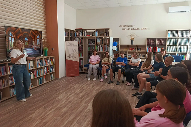 15 июля для ребят из летнего трудового лагеря д. Названовка был организован познавательный турнир «Россия: Моя история и культура»