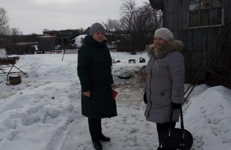Еженедельно специалисты по социальной работе отделения профилактики безнадзорности несовершеннолетних организуют и принимают участие в рейдах с целью контроля семей