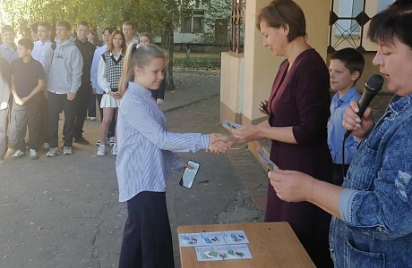 В школе №1 поселка Колышлей продолжается вручение знаков ВФСК ГТО