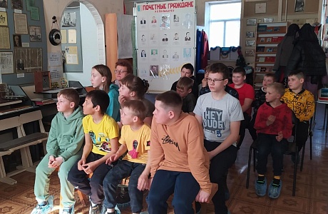 8 марта ДОЛ "Бригантина" при Названовской ООШ филиал МОУ СОШ№1р.п.Колышлей посетили районный краеведческий музей 8 марта ДОЛ "Бригантина" при Названовской ООШ филиал МОУ СОШ№1р.п.Колышлей посетили районный краеведческий музей