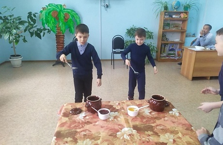 Познавательно-игровая программа "Каша-матушка наша" прошла в районном доме культуры 9 апреля