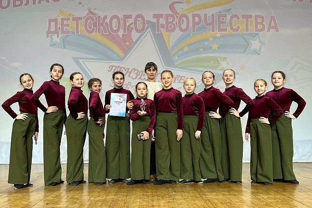 В концертном зале Пензенской областной библиотеке им.Лермонтова 5 декабря состоялся областной фестиваль - конкурс детского творчества «Пензенские звездочки-2024»