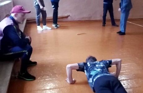 В МОУ СОШ с. Старая Потловка 13 октября 2023 года прошел день здоровья «Сдаём нормы ГТО»