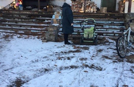 Контроль семей в с. Телегино осуществили специалисты КЦСОН