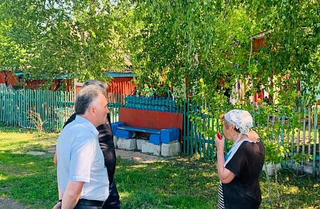 С рабочим визитом, 15 июня 2022 года Глава администрации района Вильдан Узбеков посетил деревню Названовку С рабочим визитом, 15 июня 2022 года Глава администрации района Вильдан Узбеков посетил деревню Названовку