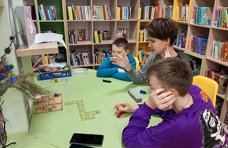 3 января в районной библиотеке участники увлекательной игры «Новый год – время волшебства» 