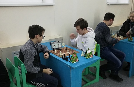 В новогодний день 3 января 2023 года в спортивной школе Колышлейского района собрались все любители интеллектуальной игры - шахматы