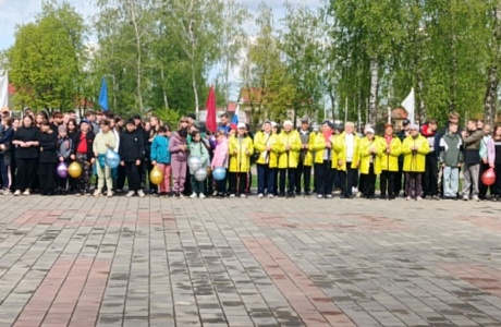 На центральной площади р.п.Колышлей1 мая 2025 года прошло награждение знаками отличия комплекса ВФСК ГТО 