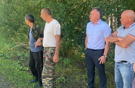 Сегодня, 1 августа 2022 года, глава администрации Колышлейского района Вильдан Узбеков посетил сельскохозяйственное предприятие ООО «Росток», где идёт уборка озимой пшеницы