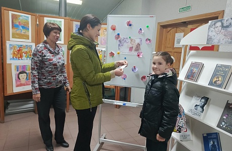 Специалисты модельной библиотеки подготовили интерактивную площадку «Святая к матери любовь»