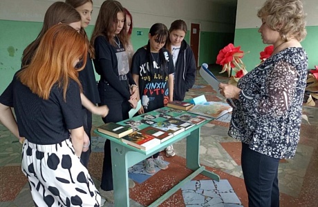      В гостях у воспитанников ЛТО « Радуга» при Названовской ООШ – филиале МОУ СОШ №1р.п.Колышлей 13 июня 2022 года побывали работники модельной библиотеки 