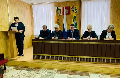 В Администрации Колышлейского района состоялось совещание под председательством главы администрации района Михаила Максимова