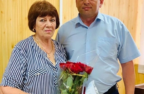 Предпринимателю Колышлейского района присвоили звание «Почетный работник торговли»