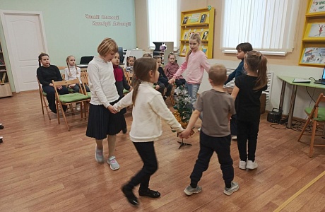 В районной библиотеке 24 января 2025 года  прошла литературная игра «В гостях у Деда Мороза и Снегурочки»