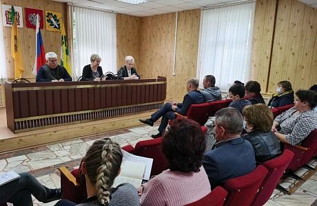 В Администрации Колышлейского района 17 мая и.о. главы администрации района Наталья Захарова провела расширенное совещание с руководителями организаций и учреждений района