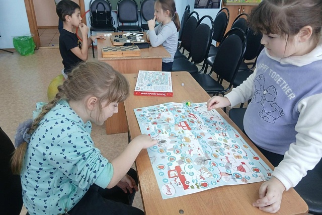 16 января в детском секторе Дома культуры прошла зажигательная игротека под названием "Давайте поиграем!"