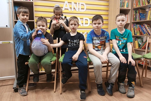 В районной библиотеке 4 апреля 2023 года прошла викторина «Пернатые друзья» В районной библиотеке 4 апреля 2023 года прошла викторина «Пернатые друзья»