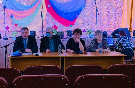 В здании дома культуры села Трескино 5 марта 2022 года прошла встреча с населением Трескинского сельсовета