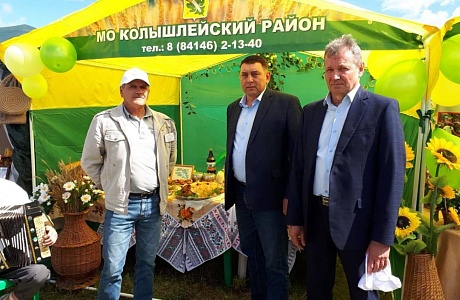 Делегация Колышлейского района приняла участие в традиционном агромероприятии «День Поля» Делегация Колышлейского района приняла участие в традиционном агромероприятии «День Поля»