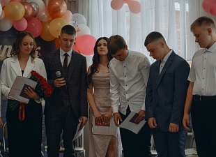 Выпускники МОУ СОШ п.Родниковский Колышлейского района получили золотые знаки ГТО вместе с аттестатами. Выпускники МОУ СОШ п.Родниковский Колышлейского района получили золотые знаки ГТО вместе с аттестатами.