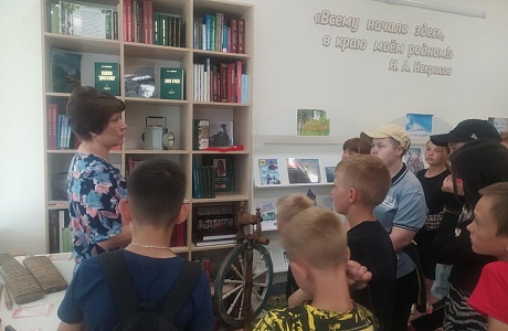 27 июня для ребят из лагеря дневного пребывания «Малышок» при школе № 1 была проведена экскурсия-знакомство «Из истории родного края» 27 июня для ребят из лагеря дневного пребывания «Малышок» при школе № 1 была проведена экскурсия-знакомство «Из истории родного края»