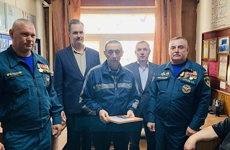 В пожарной части № 29 Колышлейского района 30 апреля проходило чествование ветеранов, личного состава пожарной части, добровольных пожарных команд В пожарной части № 29 Колышлейского района 30 апреля проходило чествование ветеранов, личного состава пожарной части, добровольных пожарных команд
