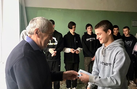 В Колышлейском филиале ГБПОУ ПО «Сердобский многопрофильный техникум» 11 ноября 2024 года прошла очередная торжественная линейка 
