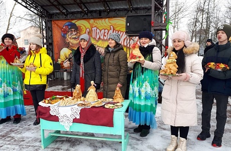 Жители и гости посёлка Колышлей отпраздновали Масленицу 26 февраля