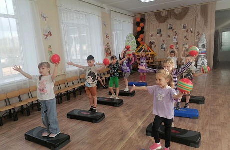 7 апреля 2025 года с детьми подготовительных групп МДОУ д/с. «Золотой ключик» проведены «часы здоровья»