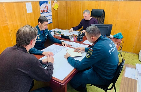 В рамках стабилизации обстановки с пожарами на территории Колышлейского района, заместителем главного государственного инспектора Пензенской области по пожарному надзору А.В. Бабышиным и главным государственным инспектором Колышлейского и Малосердобинског
