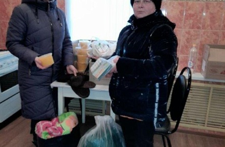 Социальные работники вместе со своими получателями услуг присоединились к Всероссийской акции «Тепло для героя» Социальные работники вместе со своими получателями услуг присоединились к Всероссийской акции «Тепло для героя»