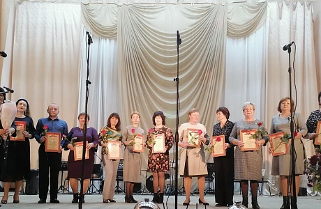 В  районном Доме культуры р.п.Колышлей 4 октября 2022 года прошло тожественное мероприятие, посвящённое Дню учителя