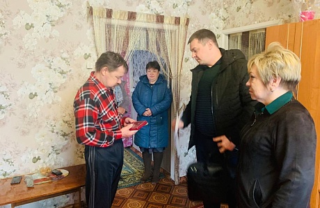 Вручение ордена. Сегодня, 21 апреля 2022 года, орден Мужества передан родителям Андрея Андреевича Дурцева, который погиб Вручение ордена. Сегодня, 21 апреля 2022 года, орден Мужества передан родителям Андрея Андреевича Дурцева, который погиб