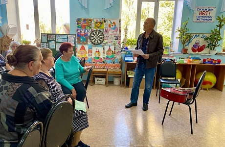 В районном Доме культуры для участников любительского объединения «Хозяюшка» 4 октября прошла праздничная развлекательная программа: «Нам года не беда, коль душа молода!»