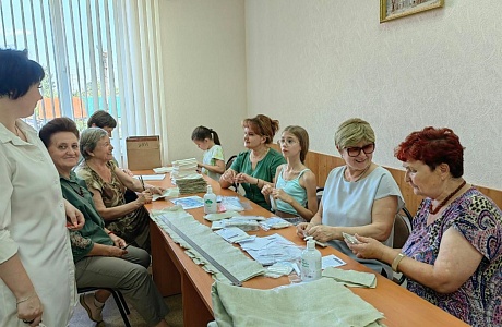 Активисты Центра общения26 июля 2023 года собственноручно смастерили почти 100 готовых наборов для гигиены тела в отсутствии воды «Сухой душ» Активисты Центра общения26 июля 2023 года собственноручно смастерили почти 100 готовых наборов для гигиены тела в отсутствии воды «Сухой душ»
