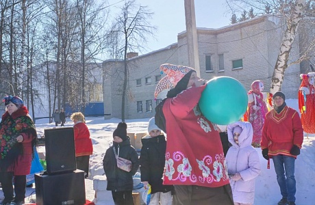 На Центральной площади р.п.Колышлей прошел праздник Широкой Масленицы!