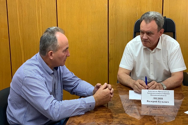 Заместитель Председателя Законодательного Собрания Пензенской области Валерий Лидин провел личный прием граждан Колышлейского района Заместитель Председателя Законодательного Собрания Пензенской области Валерий Лидин провел личный прием граждан Колышлейского района