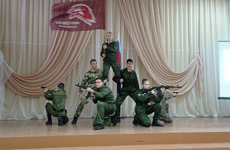 Учащиеся МОУ СОШ № 2 п. Колышлей вступили в ряды Всероссийского детско-юношеского военно-патриотического движения "Юнармия" 9 декабря 