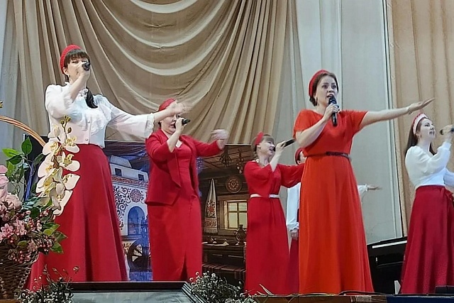 В районном Доме культуры 19 апреля состоялся православный праздничный благотворительный концерт "Свет Надежды"