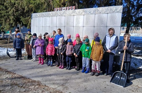 С первого дня весенних каникул, уже традиционно, для учащихся МОУ СОШ с.Телегино   распахнул двери пришкольный оздоровительный лагерь 