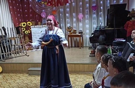 В детской школе искусств Колышлейского района 8 декабря состоялся ежегодный фестиваль-концерт народной музыки "Завалинка".