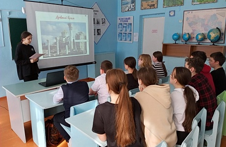 18 марта 2023 году всех образовательных учреждениях прошли мероприятия, посвященные Дню воссоединения Крыма с Россией