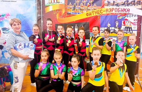 В ФОКе «Олимп» в городе Пензе 18 мая 2024 года прошли областные соревнования по фитнес-аэробике 