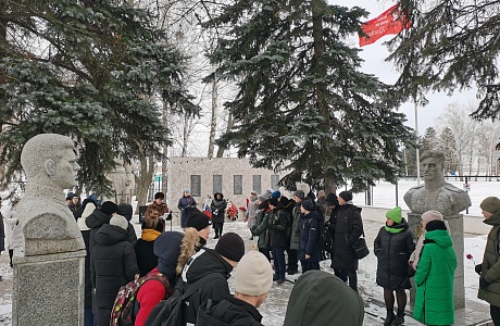 В рабочем поселке Колышлей состоялось торжественное мероприятие, посвященное Дню Героев Отечества