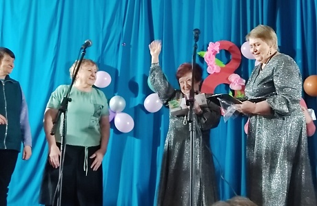 В ДК с.Старая Потловка прошло мероприятие вручение знаков комплекса ВФСК ГТО золотого достоинства