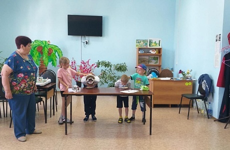 В детском секторе РДК 9 июня прошла игровая программа "Уши, лапы и хвосты".
